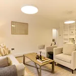 The Chelsea Square Crib - Bright 1Bdr Flat