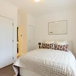 The Chelsea Square Crib - Bright 1Bdr Flat