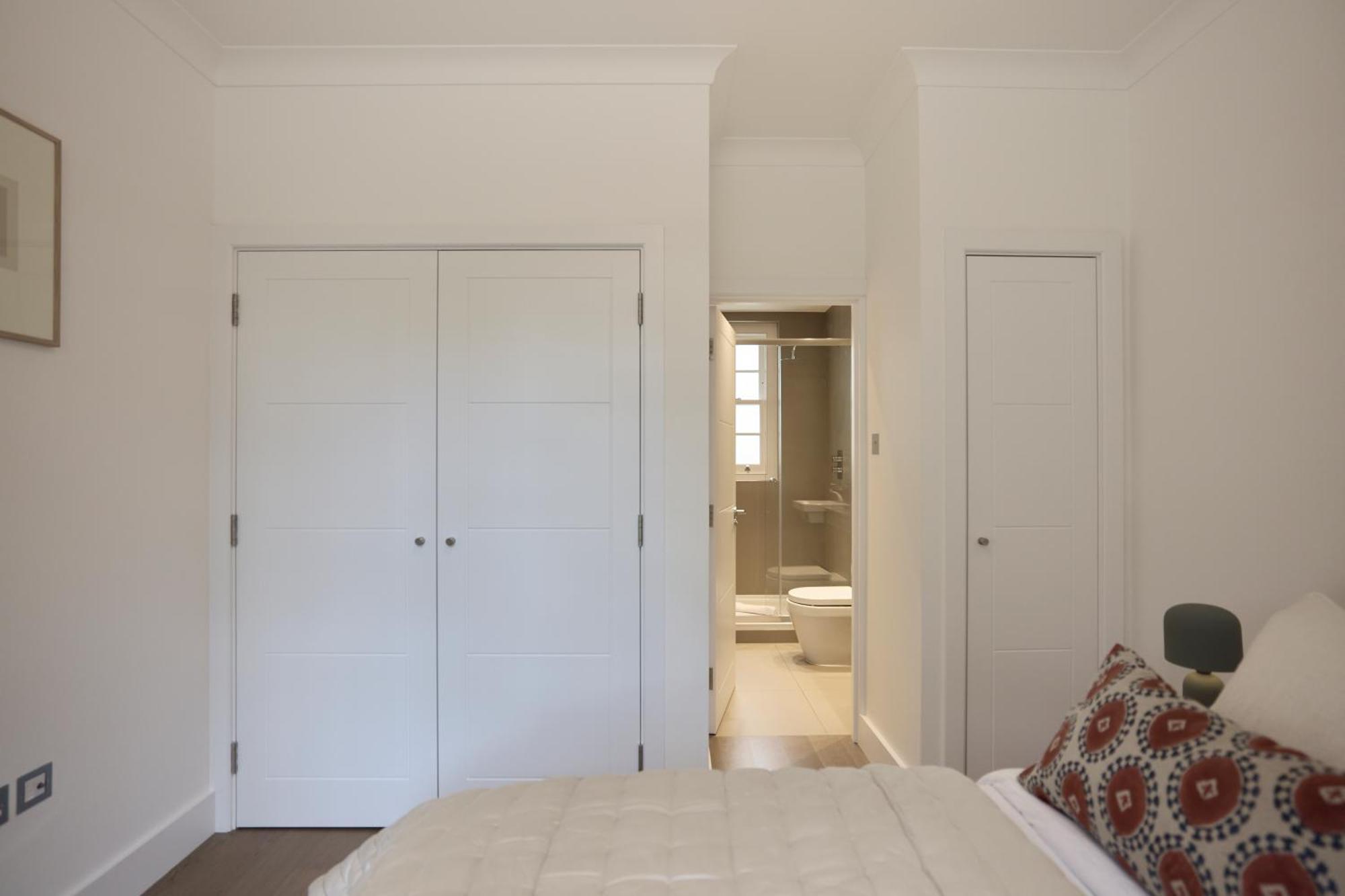 The Chelsea Square Crib - Bright 1bdr Flat